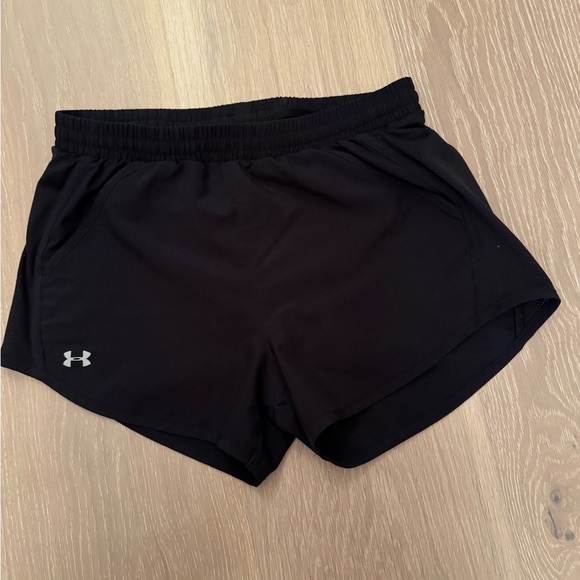 Under Armour black shorts xs - Picture 1 of 3